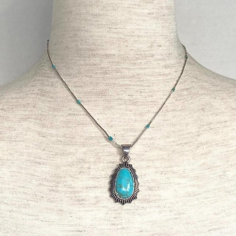 Faux Turquoise Silver Pendant Necklace Choker 15"